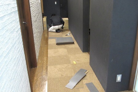 �y���ʑ��@�^�C���J�[�y�b�g�H���@�{�H��