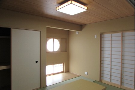 ��ʏZ��(�a��)�@�N���X�E�ǎ��H���@�{�H����